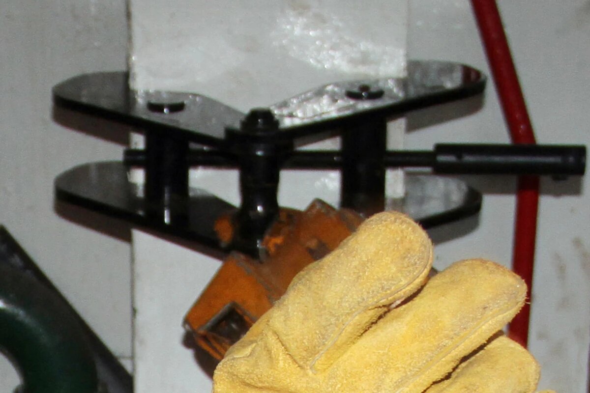 Palans Marins pour Salle des Machines : Revêtements Anticorrosion et Traitements C5M