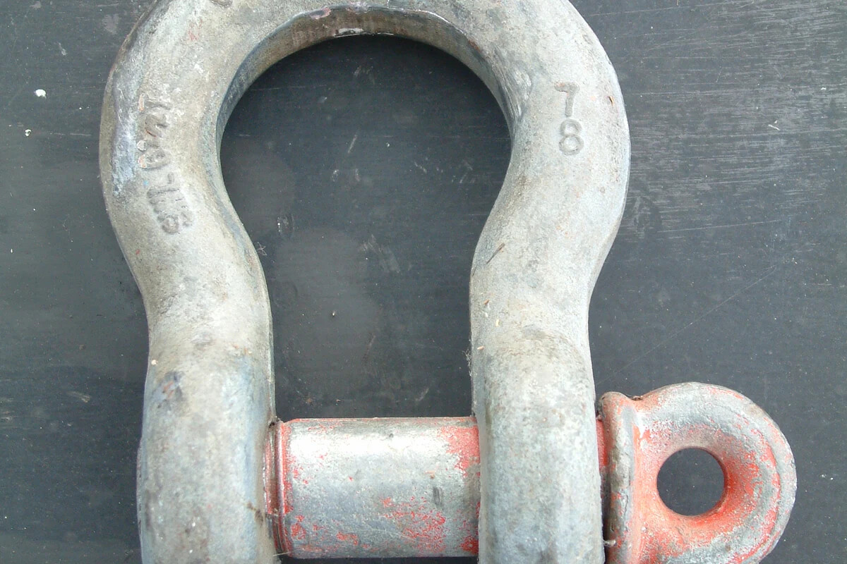 Manilles Lyres à Axe Vissé (Screw Pin Bow Shackles) : Polyvalence et Levage Multidirectionnel