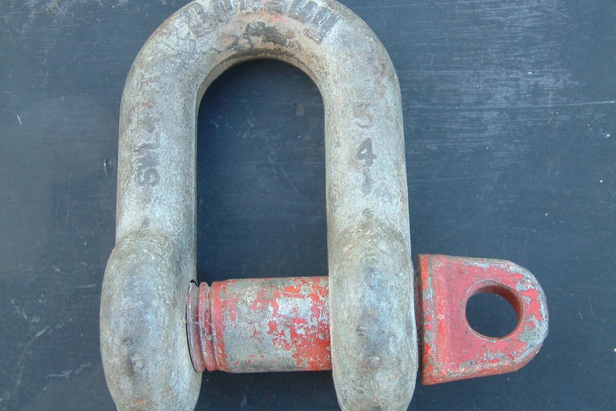 Manilles Lyres à Axe Vissé (Screw Pin Bow Shackles) : Polyvalence et Levage Multidirectionnel